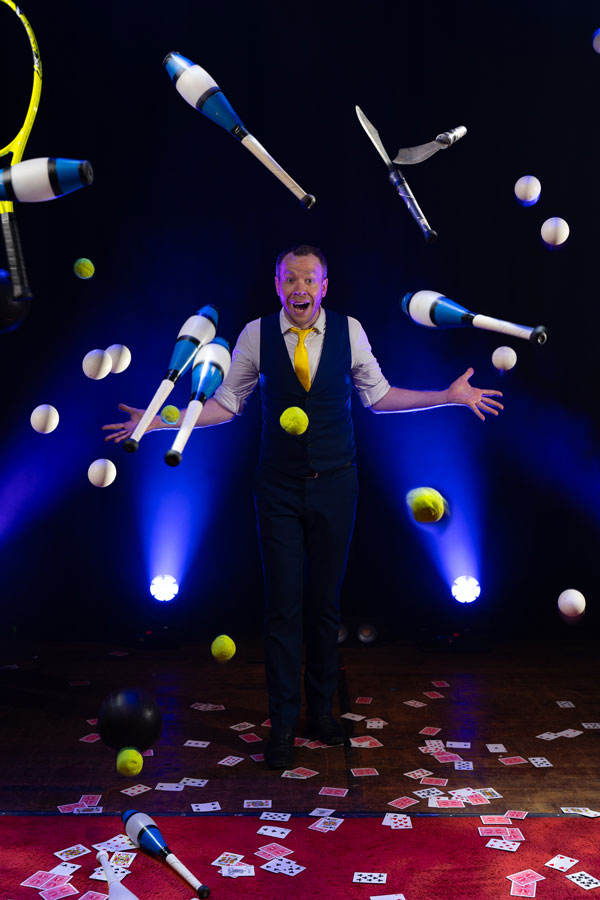 Comedy juggling entertainment performance